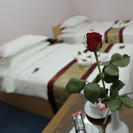Vacation Hotel Янгон Экстерьер фото