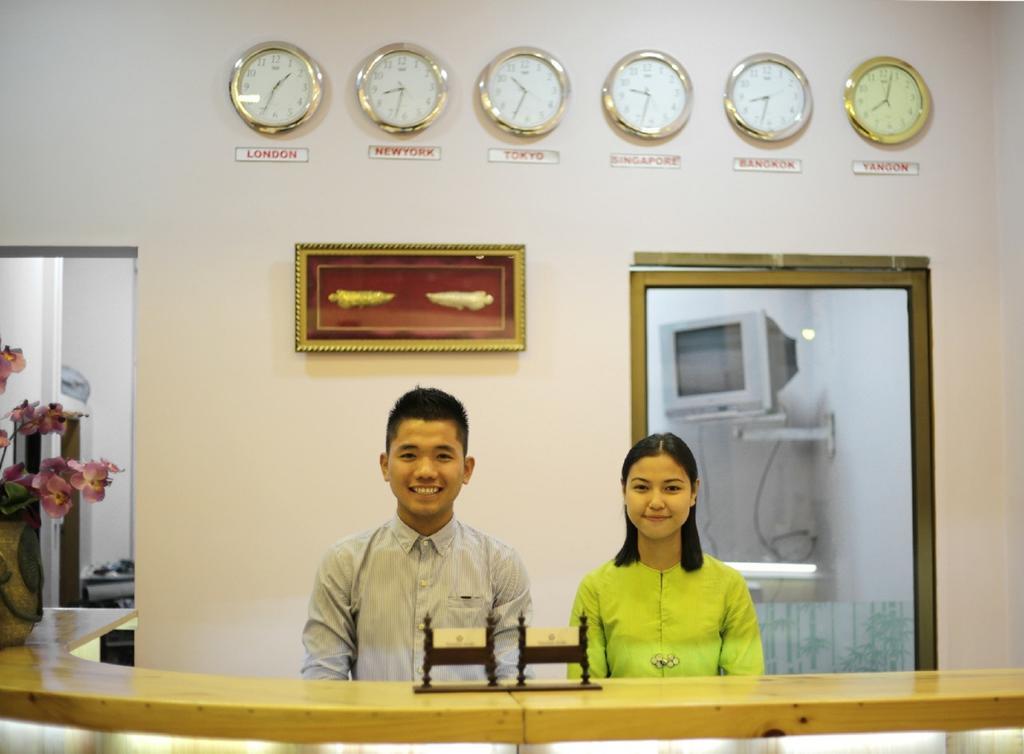 Vacation Hotel Янгон Экстерьер фото