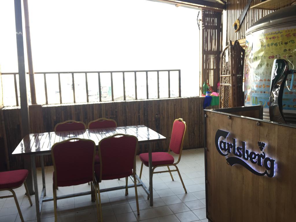 Vacation Hotel Янгон Экстерьер фото